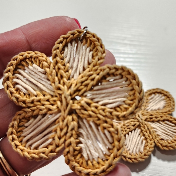 Boho Crochet Flower Earrings Handmade Beige Tan Statement - Picture 3 of 5